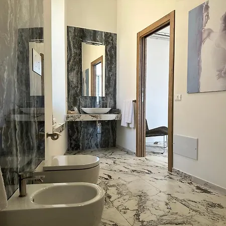 Отель Exclusive 4*